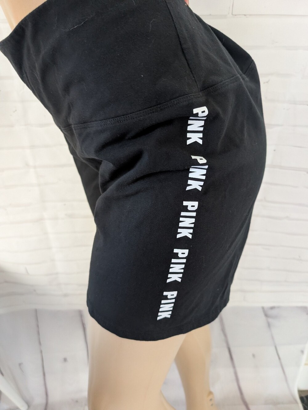 PINK Victoria's Secret Black Side-Logo Bike Shorts - Picture 1 of 6